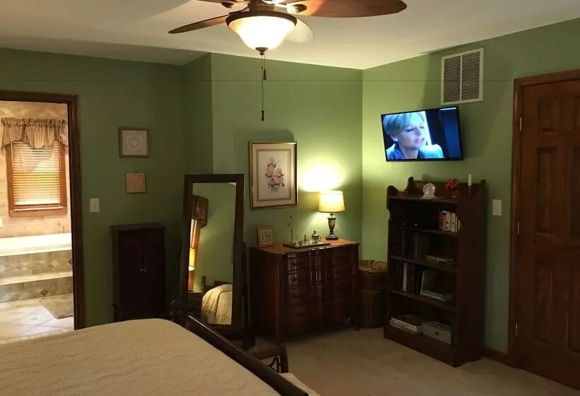 The Ebenezer House Bed & Breakfast