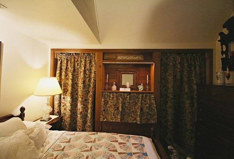 The Ebenezer House Bed & Breakfast