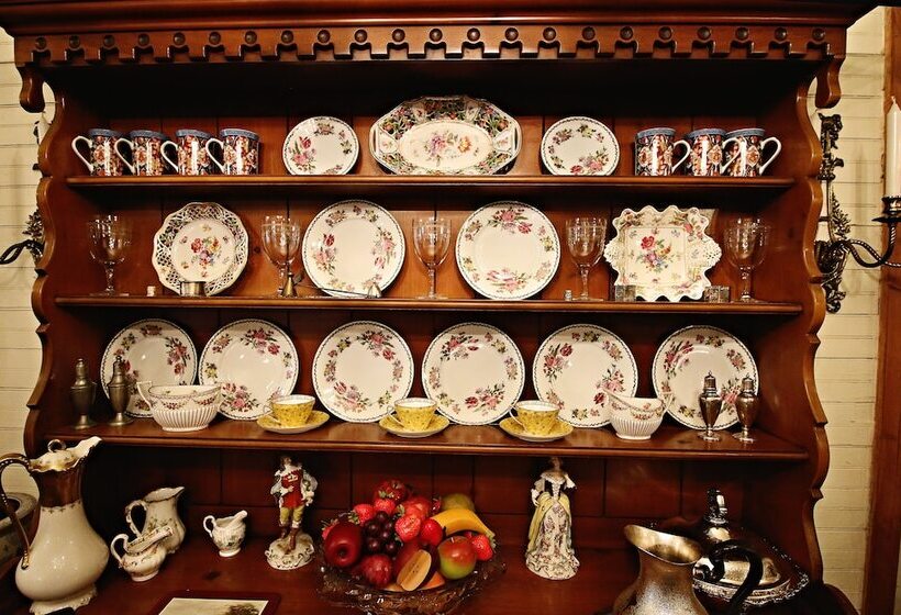 The Ebenezer House Bed & Breakfast