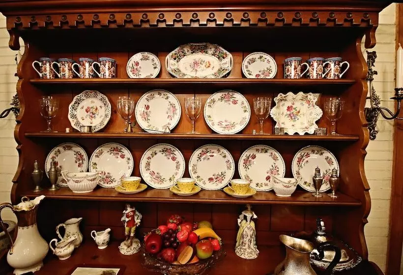 The Ebenezer House Bed & Breakfast