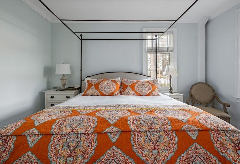 The Gables Of Rhinebeck Inn