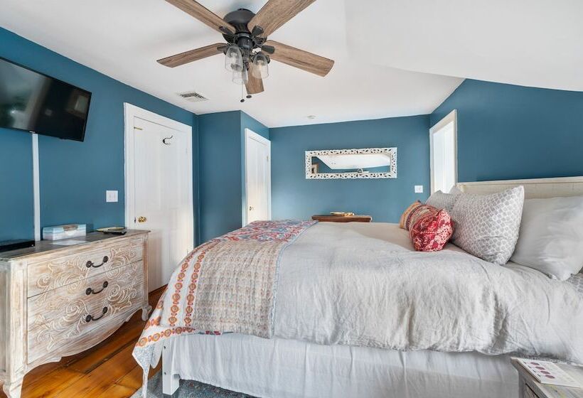 The Gables Of Rhinebeck Inn