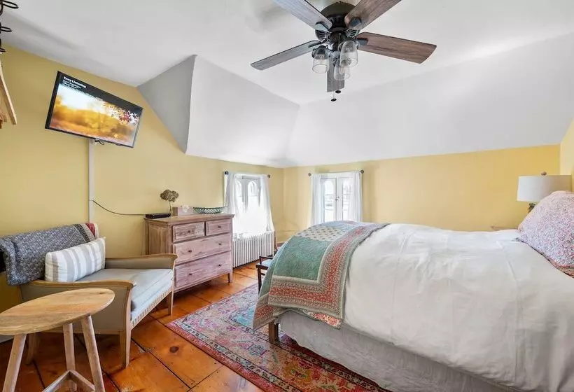 The Gables Of Rhinebeck Inn