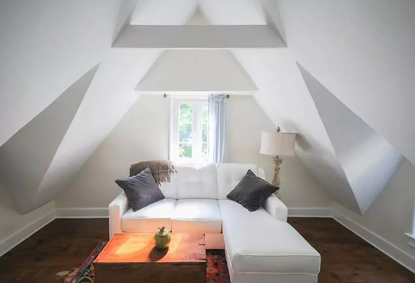 The Gables Of Rhinebeck Inn