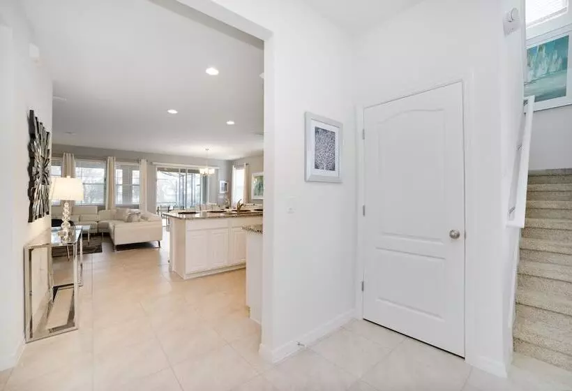 5 Bdrm Solterra New Home