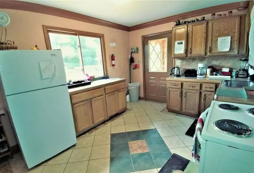 A_lazy_river_cabin