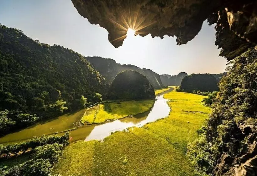 هتل Tam Coc Rocky Bungalow
