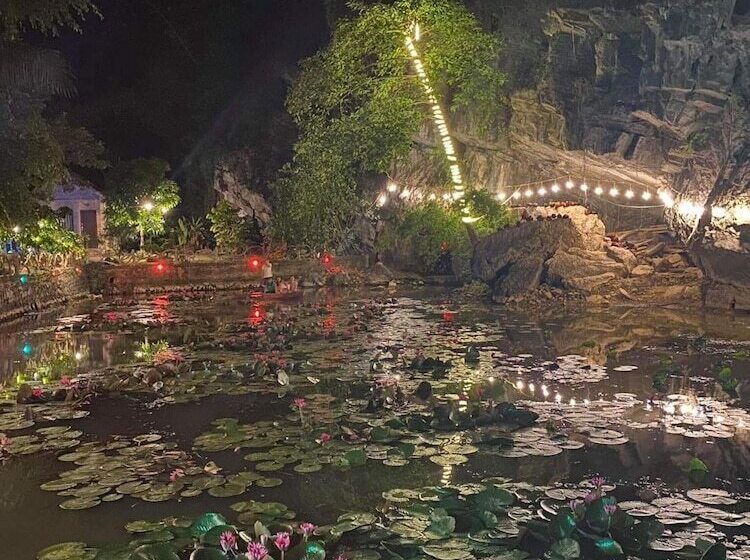 هتل Tam Coc Rocky Bungalow
