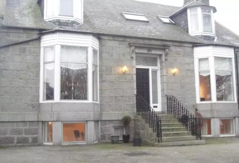 Majatalo Station View Guest House