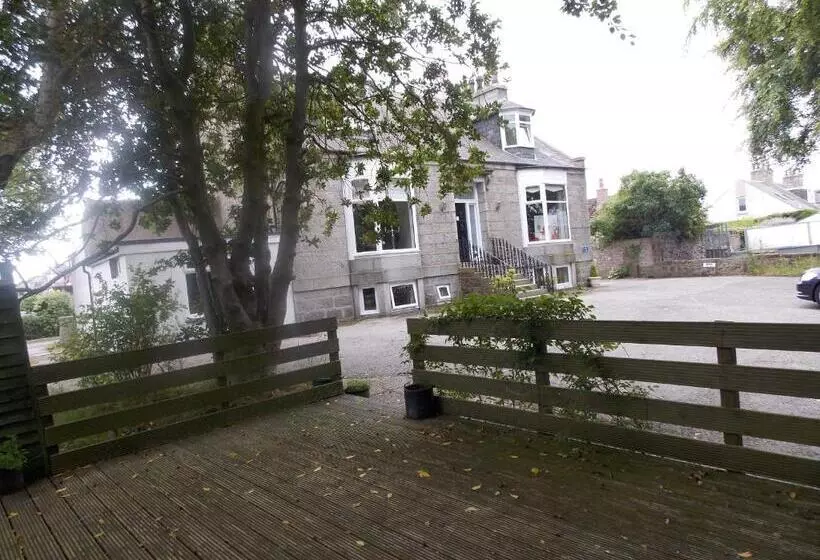 Majatalo Station View Guest House