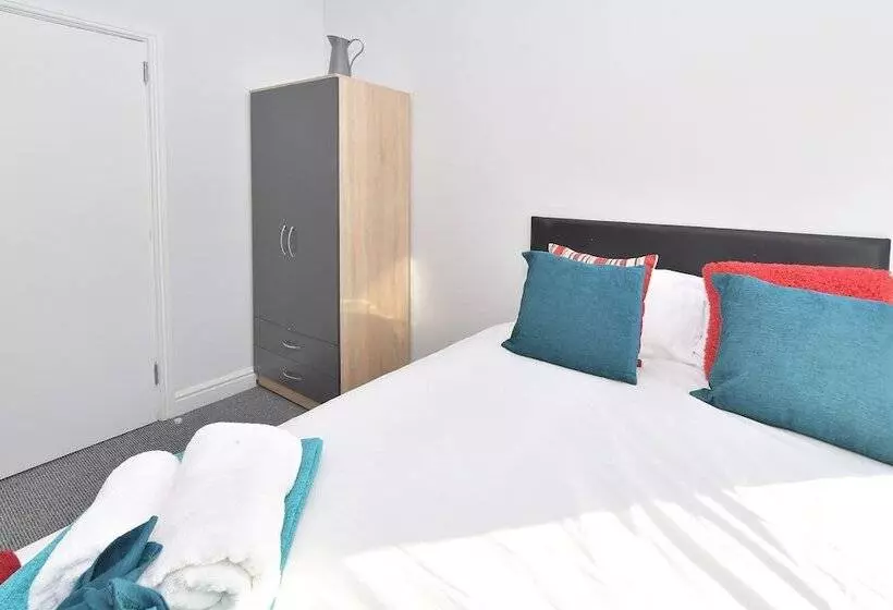 پانسیون Townhouse @ 272 Walthall Street Crewe