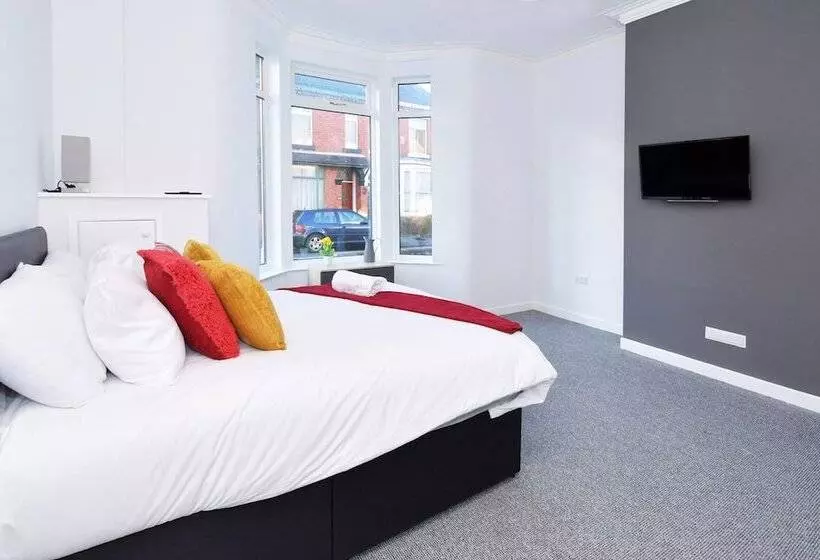 پانسیون Townhouse @ 272 Walthall Street Crewe