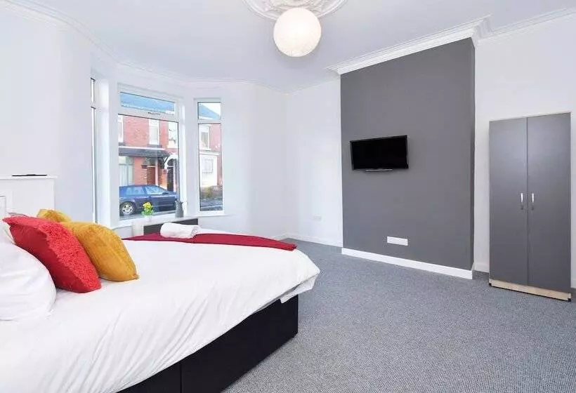 پانسیون Townhouse @ 272 Walthall Street Crewe