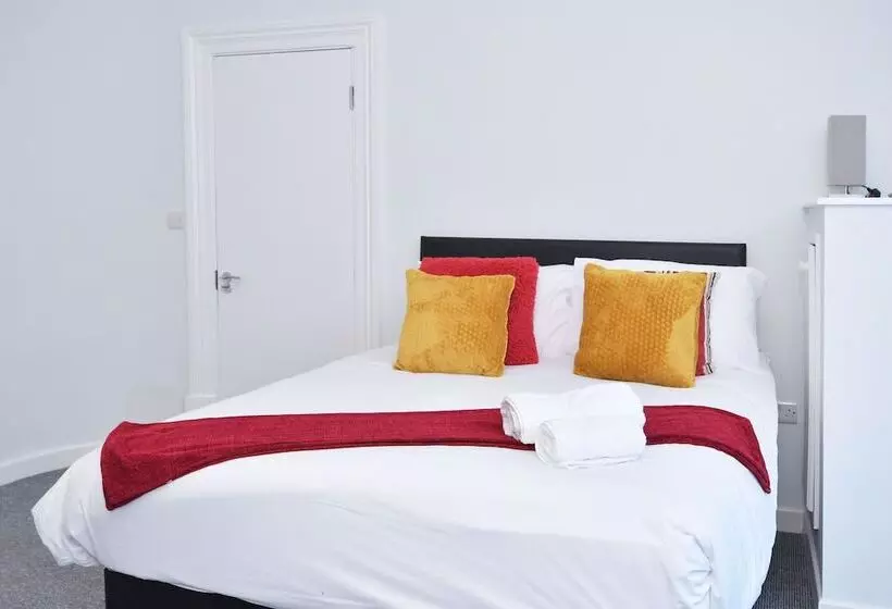 پانسیون Townhouse @ 272 Walthall Street Crewe