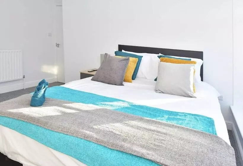 پانسیون Townhouse @ 272 Walthall Street Crewe