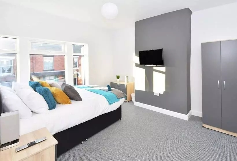 پانسیون Townhouse @ 272 Walthall Street Crewe