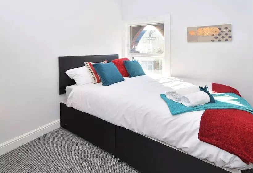 پانسیون Townhouse @ 272 Walthall Street Crewe