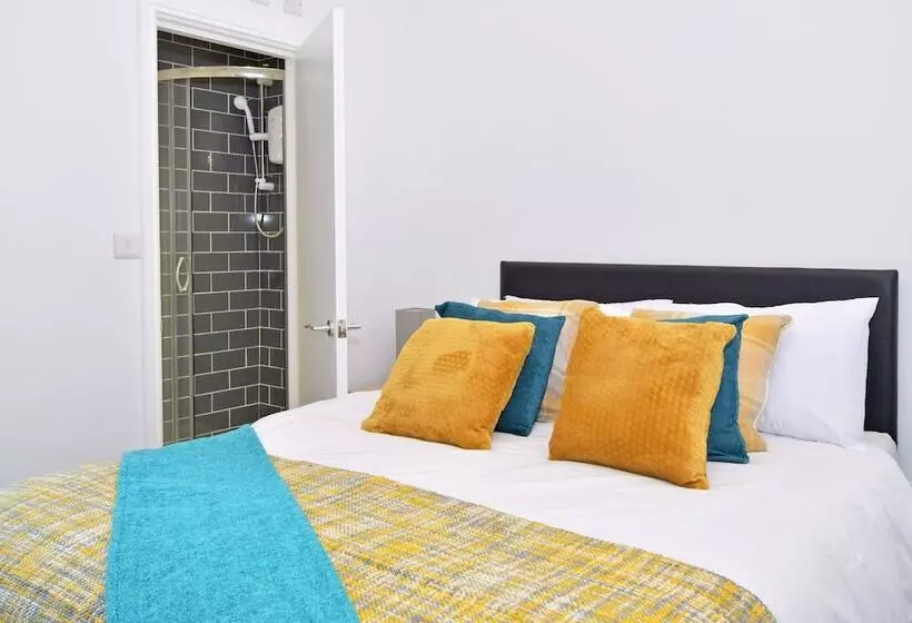 پانسیون Townhouse @ 272 Walthall Street Crewe