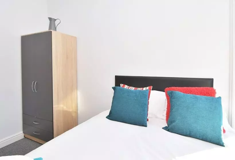 پانسیون Townhouse @ 272 Walthall Street Crewe