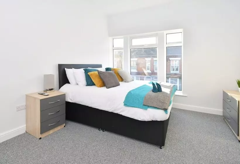 پانسیون Townhouse @ 272 Walthall Street Crewe