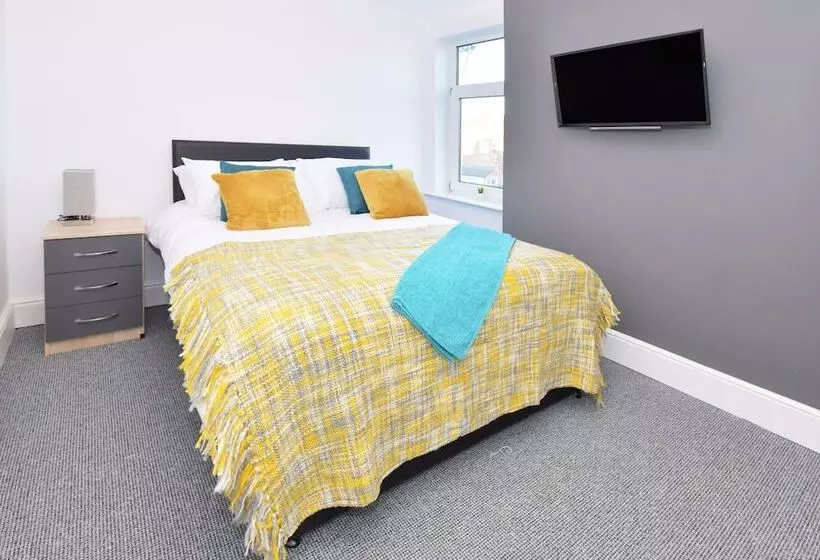 پانسیون Townhouse @ 272 Walthall Street Crewe