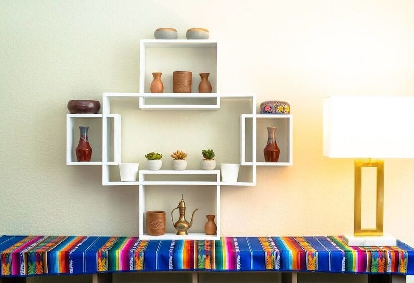 The Mile High Townhome Walk To The Stadium