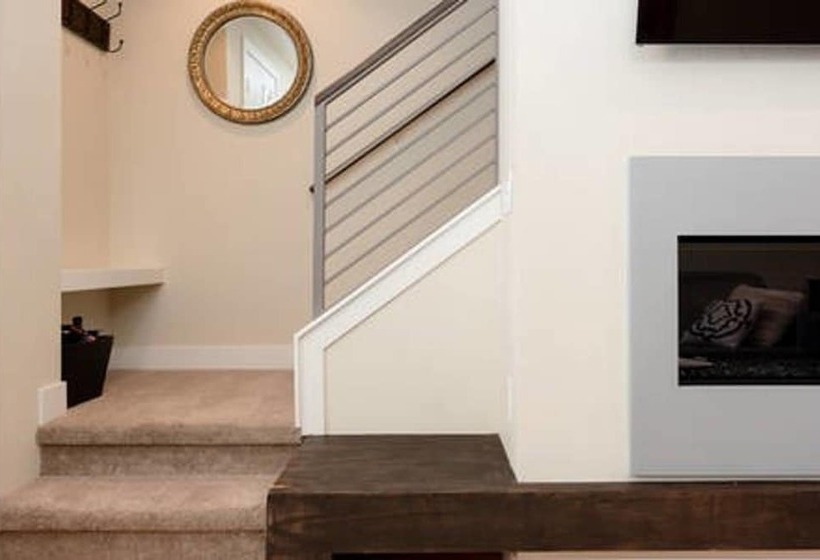 The Mile High Townhome Walk To The Stadium