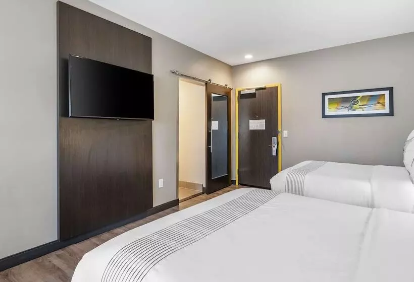 ホテル Glō Best Western Savannah Gateway I 95