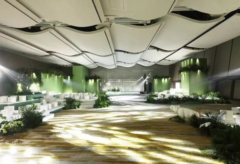 Hotelli Intercontinental Chongqing Raffles City By Ihg