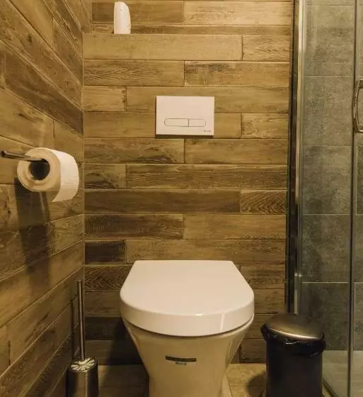 Aamiaismajoitus (B&B) Madarasi Gyopár Panzió