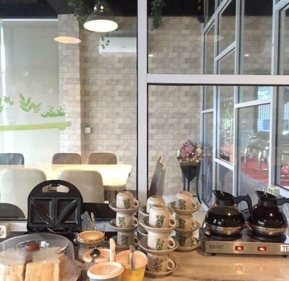 בית מלון כפרי Dna Fun Zone Pekanbaru