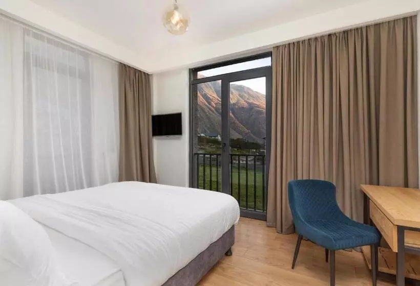 هتل Intourist Kazbegi