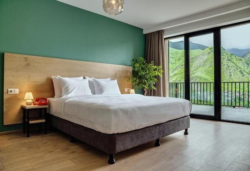 هتل Intourist Kazbegi