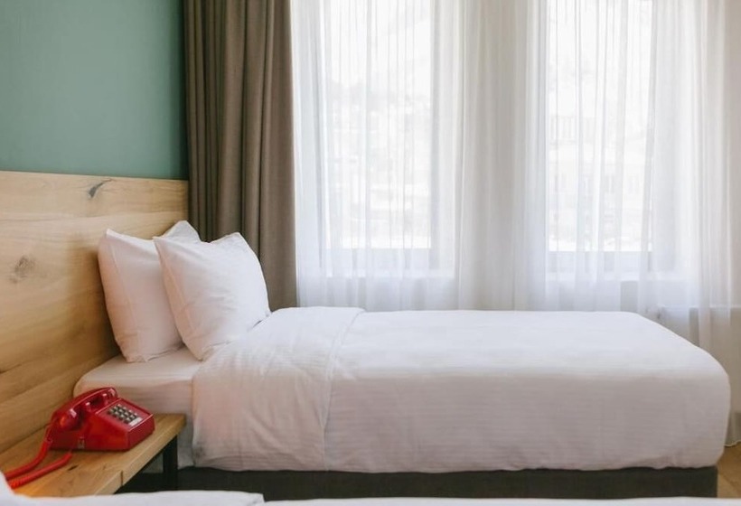 هتل Intourist Kazbegi