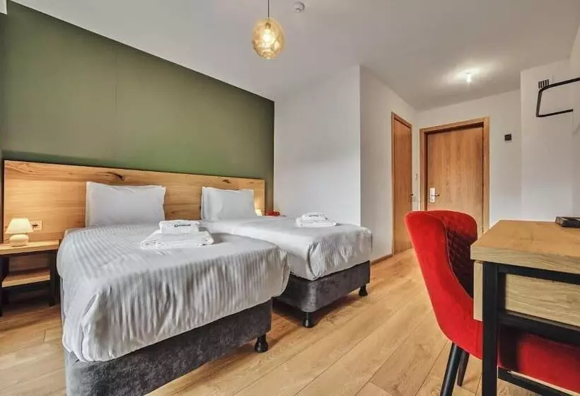 هتل Intourist Kazbegi