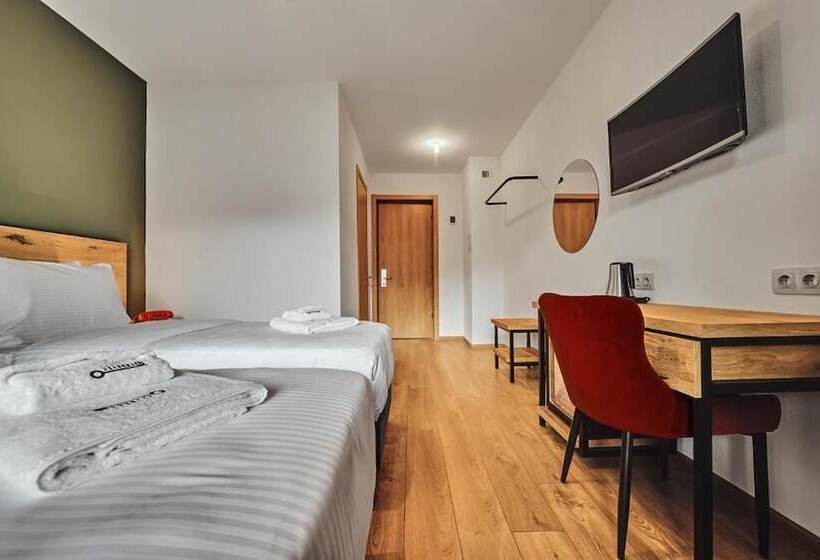 هتل Intourist Kazbegi