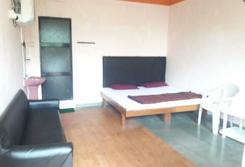 Hotel Mtdc Meghdhanush Park