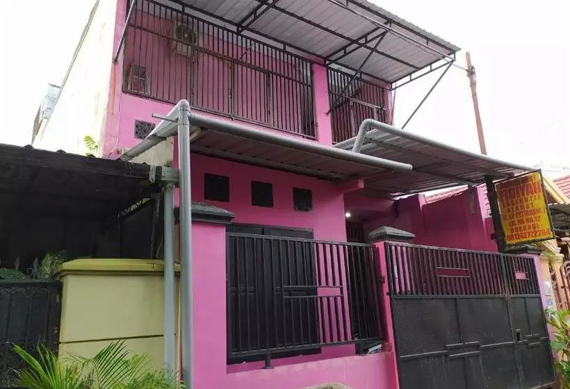 ホテル Oyo 3444 Fidiyah Inn Syariah