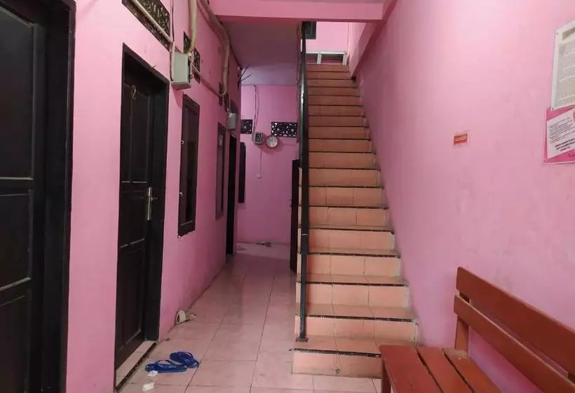 ホテル Oyo 3444 Fidiyah Inn Syariah