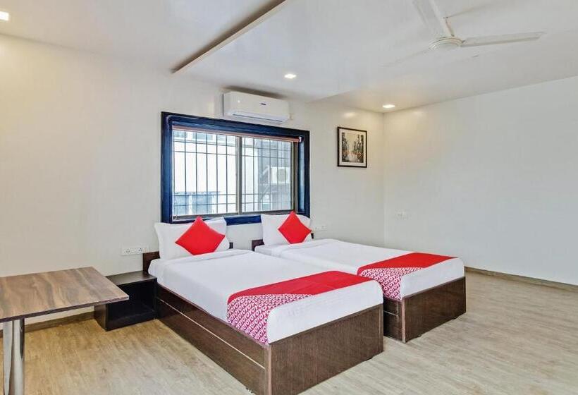 هتل Oyo 37647 Nirvana