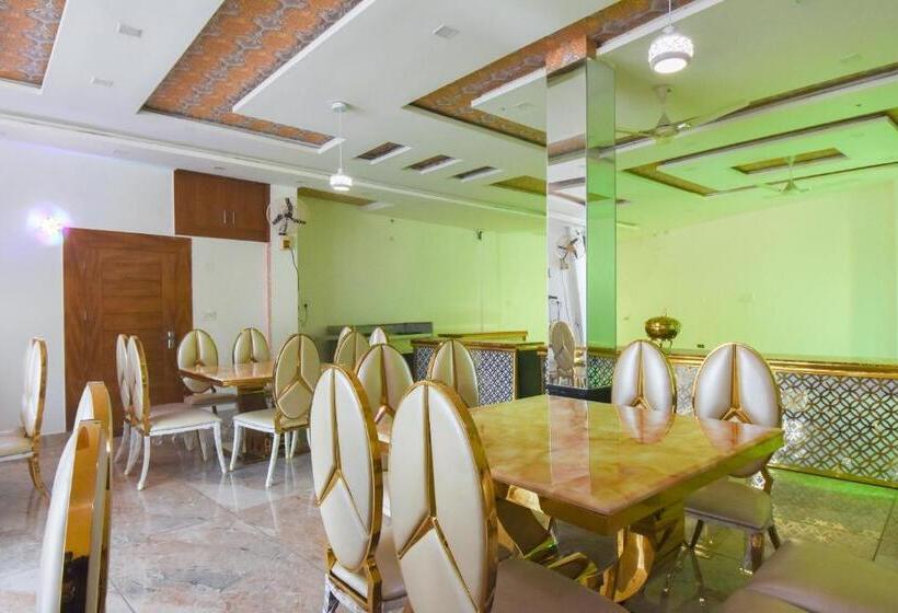 ホテル Oyo 62029  Shagun