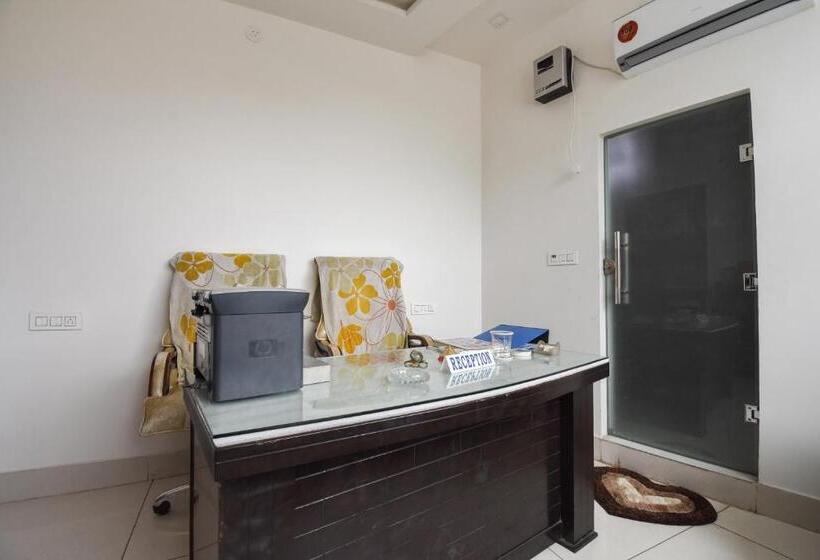 ホテル Oyo 62029  Shagun