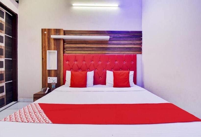 בית מלון כפרי Oyo 72793  Sarovar