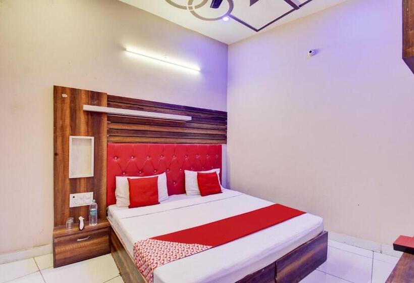 בית מלון כפרי Oyo 72793  Sarovar