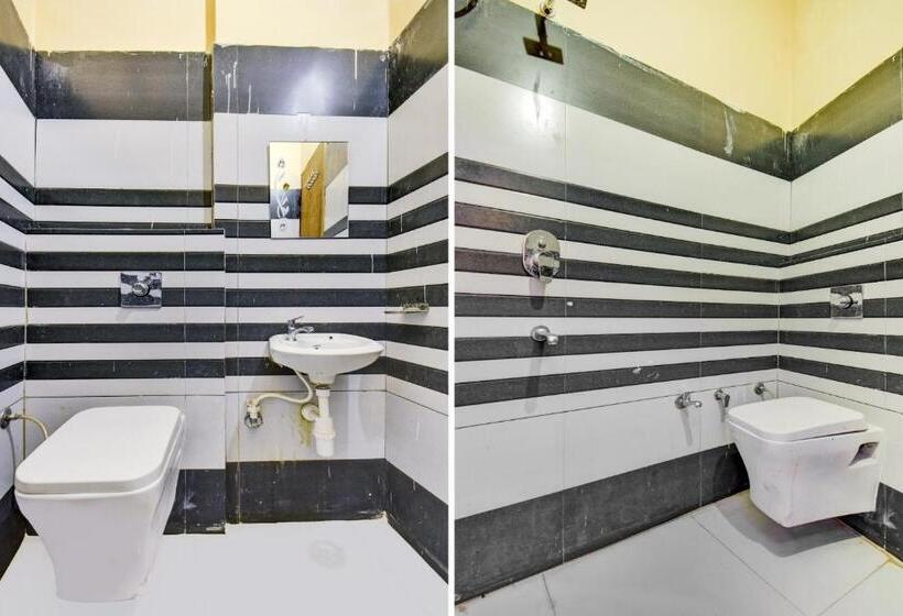 בית מלון כפרי Oyo 72793  Sarovar