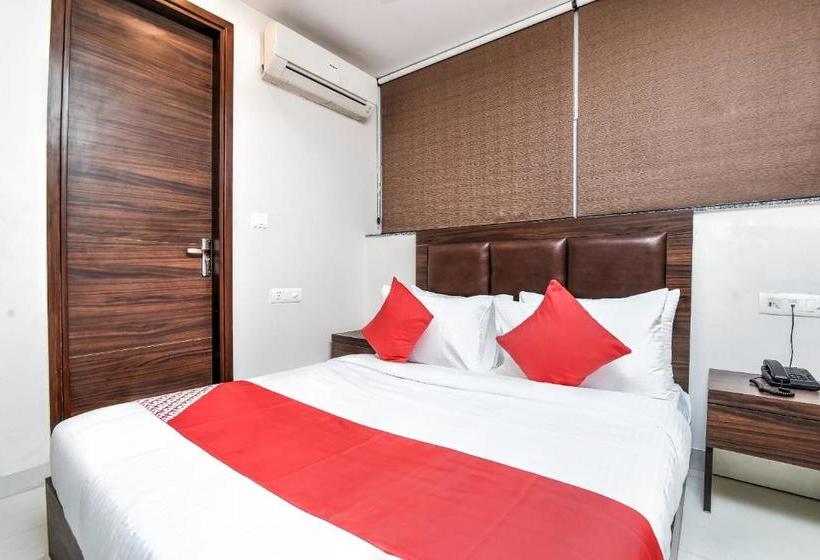 בית מלון כפרי Oyo 74591 Nilanjana Guest House