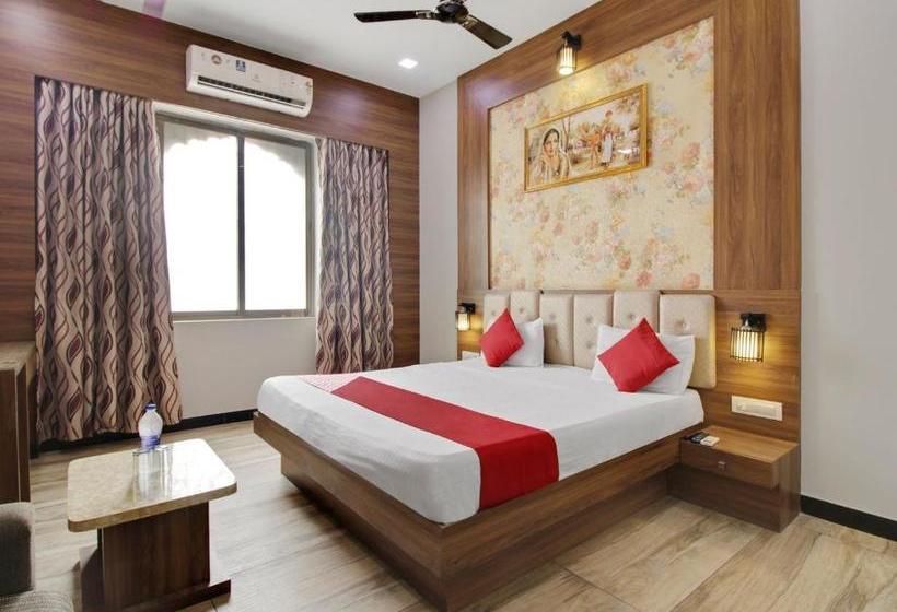 בית מלון כפרי Oyo 74591 Nilanjana Guest House