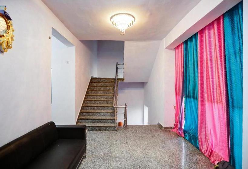 酒店 Spot On 75686 Royal Stay