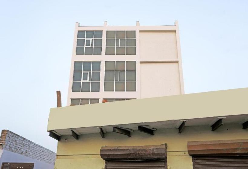 酒店 Spot On 75686 Royal Stay