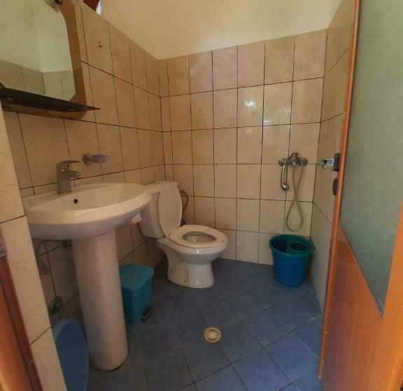 پانسیون Jungle House